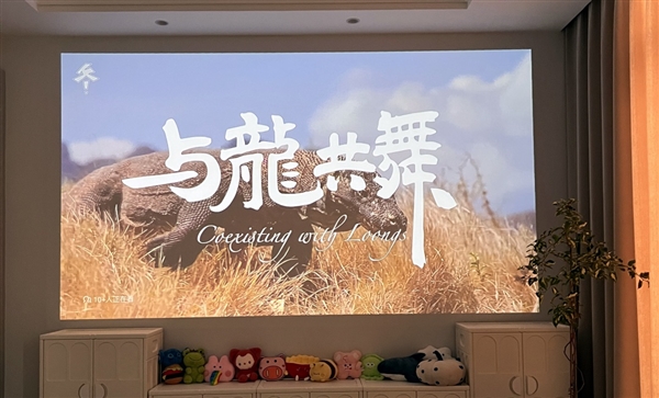 卧室投影仪选购推荐！这四款闭眼入不踩雷pg电子试玩网站免费2025年高性价比(图7)