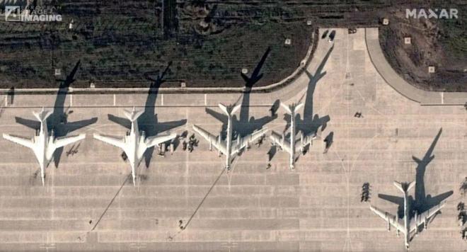 军击中41架是因为遵守美俄New-START规定？pg电子中国网站俄罗斯轰炸机“傻呵呵”露天停放被乌(图14)