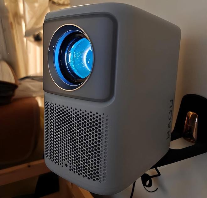 K2 Pro 评测：租房党平替电视优选pg电子模拟器免费版千元投影天花板！哈趣(图10)