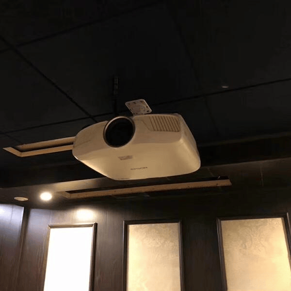 款家用神器画质惊艳、操作便捷投影生活新体